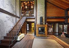 Looting Diamond Necklace