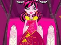 Draculaura Princess Dress Up