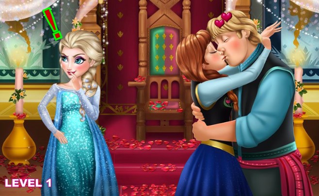 Frozen Elsa And Anna Kiss
