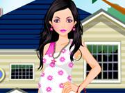 Pregnant Simona Dress Up