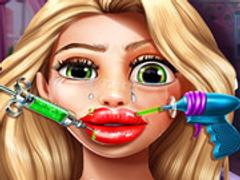 Goldie Lips Injections