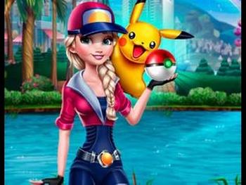 Elsa Frozen Plays Pokemon Go 