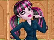 Office Style Draculaura